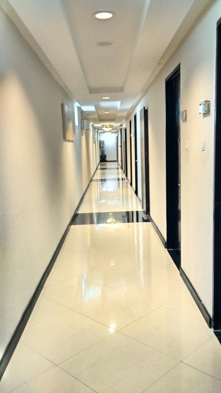 Grage Jogja Malioboro Hotel Джокякарта Екстериор снимка