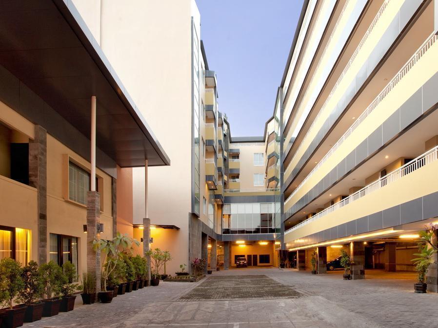 Grage Jogja Malioboro Hotel Джокякарта Екстериор снимка