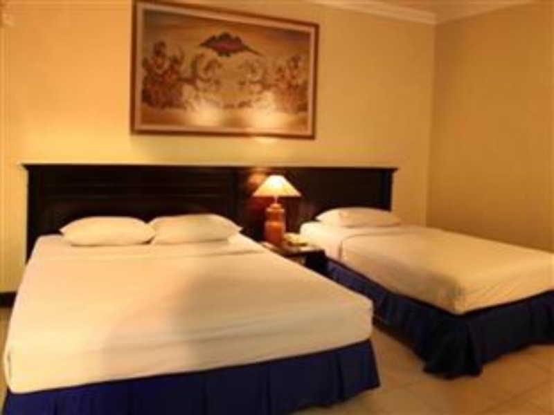 Grage Jogja Malioboro Hotel Джокякарта Екстериор снимка