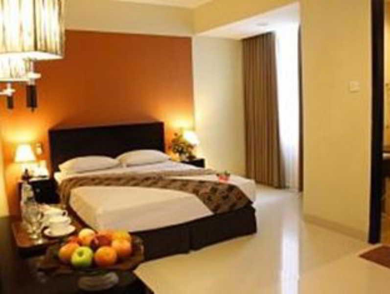 Grage Jogja Malioboro Hotel Джокякарта Екстериор снимка